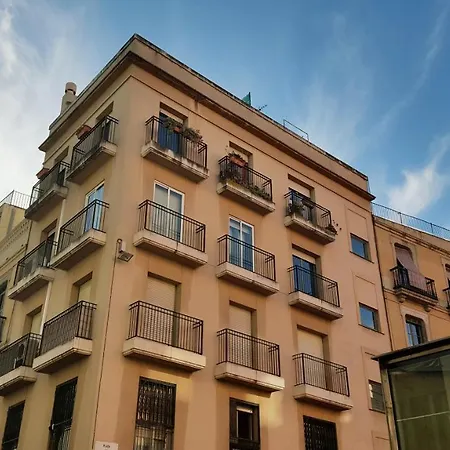 Apartment 6 Pax Duplex Penthouse Las Ramblas Barcelona